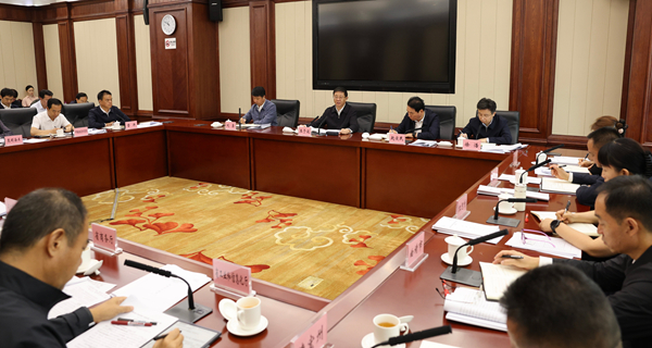 <%=mycom.comname %>